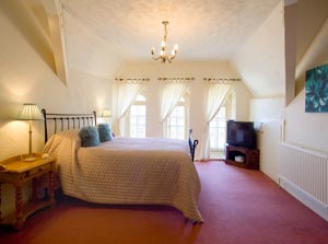 Double bedroom with views of Loch Fyne